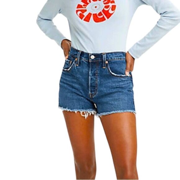 Levi's Pants - Levi’s 501 cut off medium wash button fly shorts size 30